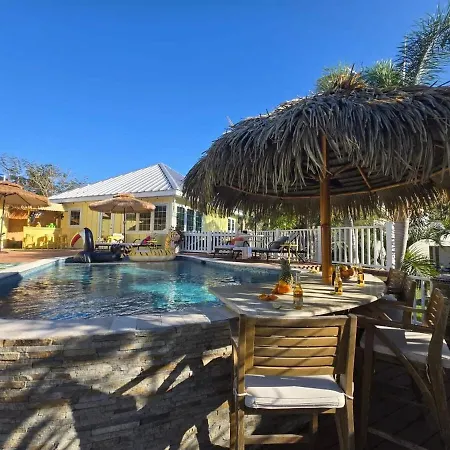Brand New Tropical 2-Bedroom Villa With Resort Amenities